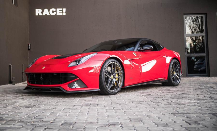  Ferrari F12berlinetta by RACE! 2018 года  (фото 1 из 18)